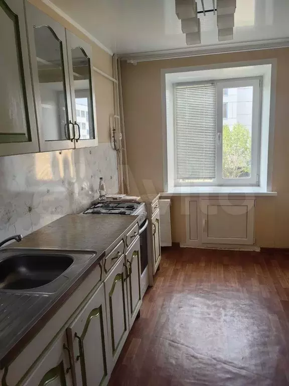 3-к. квартира, 60 м, 2/9 эт. - Фото 0