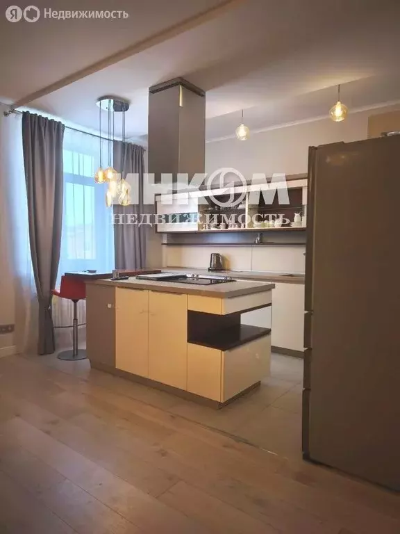 5-комнатная квартира: посёлок городского типа Заречье, Тихая улица, ... - Фото 1