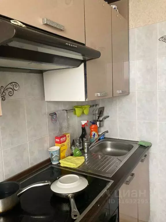 Комната Санкт-Петербург просп. Большевиков, 2 (16.0 м) - Фото 2