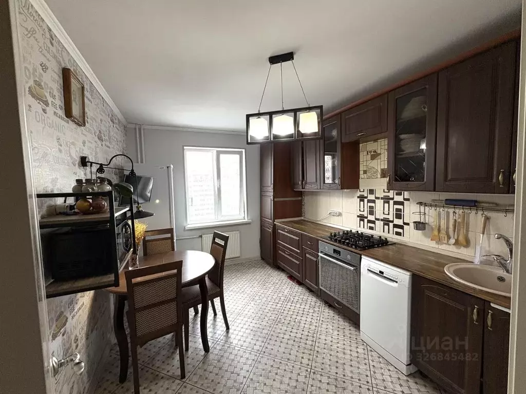 3-к кв. Санкт-Петербург пос. Парголово, ул. Тихоокеанская, 5 (82.4 м) - Фото 1