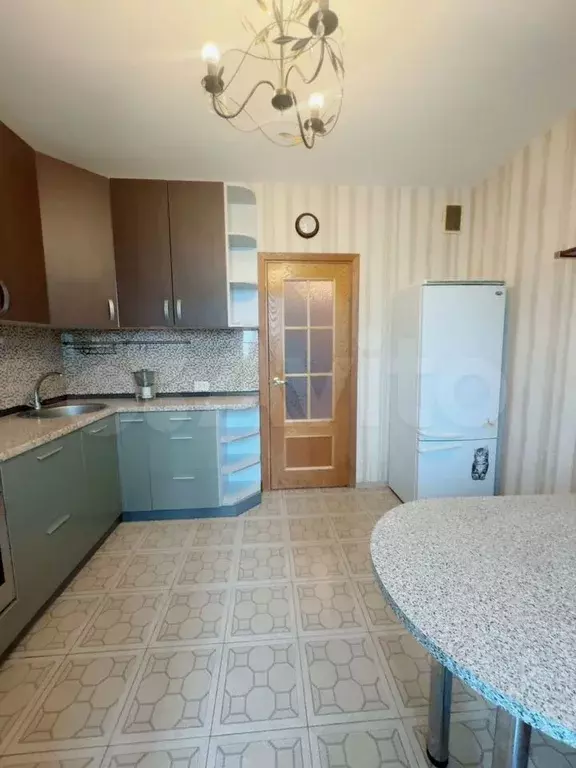 1-к. квартира, 40 м, 12/17 эт. - Фото 1