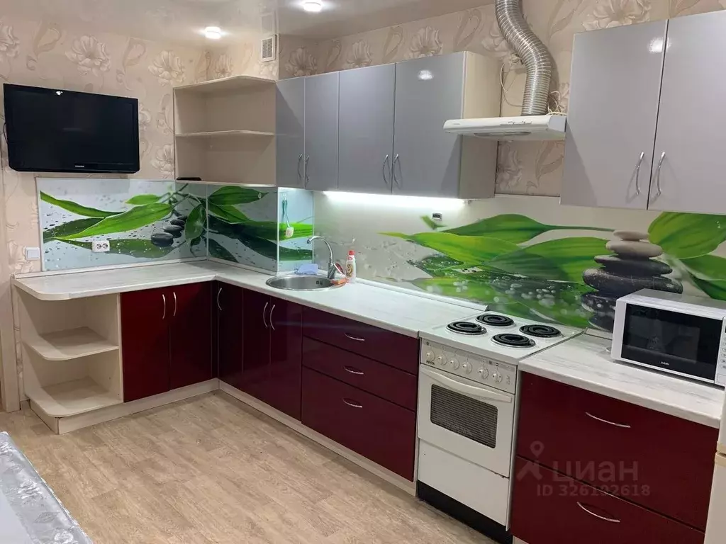 1-к кв. Кировская область, Киров ул. Сурикова, 37 (40.0 м) - Фото 2