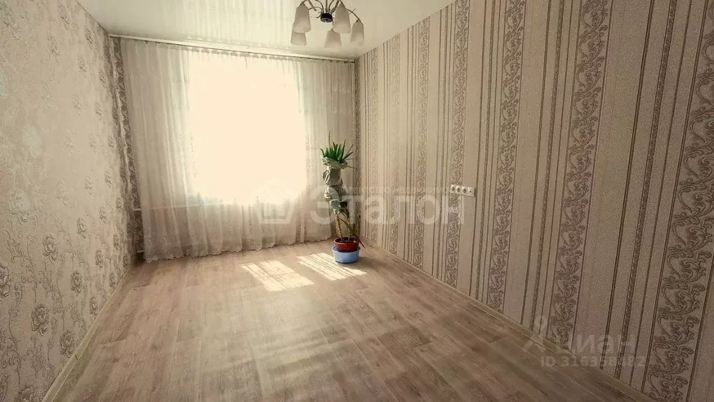 2-к кв. Волгоградская область, Волгоград ул. Дзержинского, 11 (64.5 м) - Фото 1