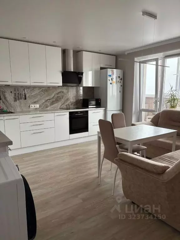 2-к кв. Омская область, Омск Сибирский просп., 45 (61.2 м) - Фото 0