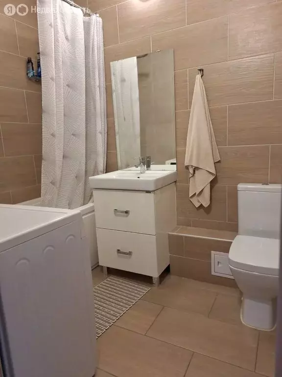 3-комнатная квартира: Екатеринбург, Водоёмная улица, 76 (90 м) - Фото 0