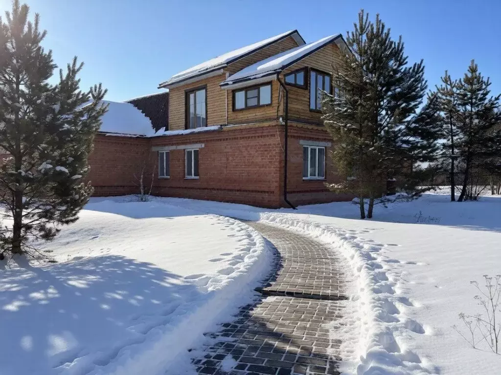 Коттедж в Иркутская область, Аларский район, пос. Кутулик  (240 м) - Фото 1