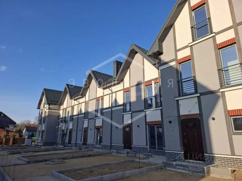 Таунхаус в Калининградская область, Пионерский Октябрьская ул., 10В ... - Фото 1