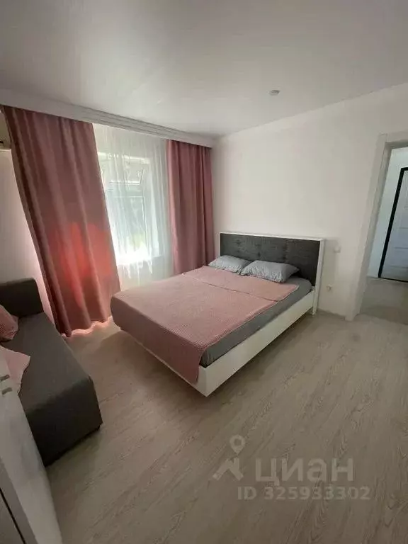 Комната Краснодарский край, Туапсе ул. Космонавтов, 3 - Фото 1