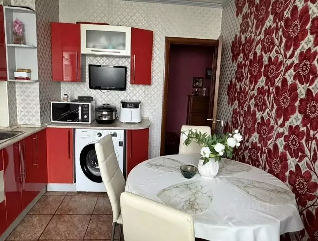 3-к кв. Омская область, Омск ул. Завертяева, 23к3 (63.0 м) - Фото 1