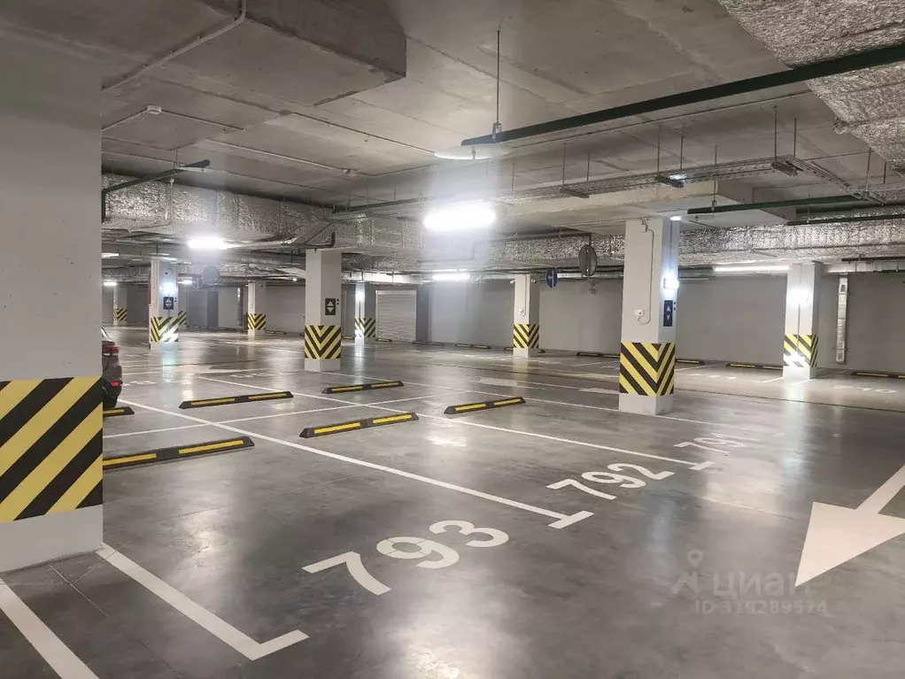 Гараж в Москва бул. Братьев Весниных, 1 (15 м) - Фото 1