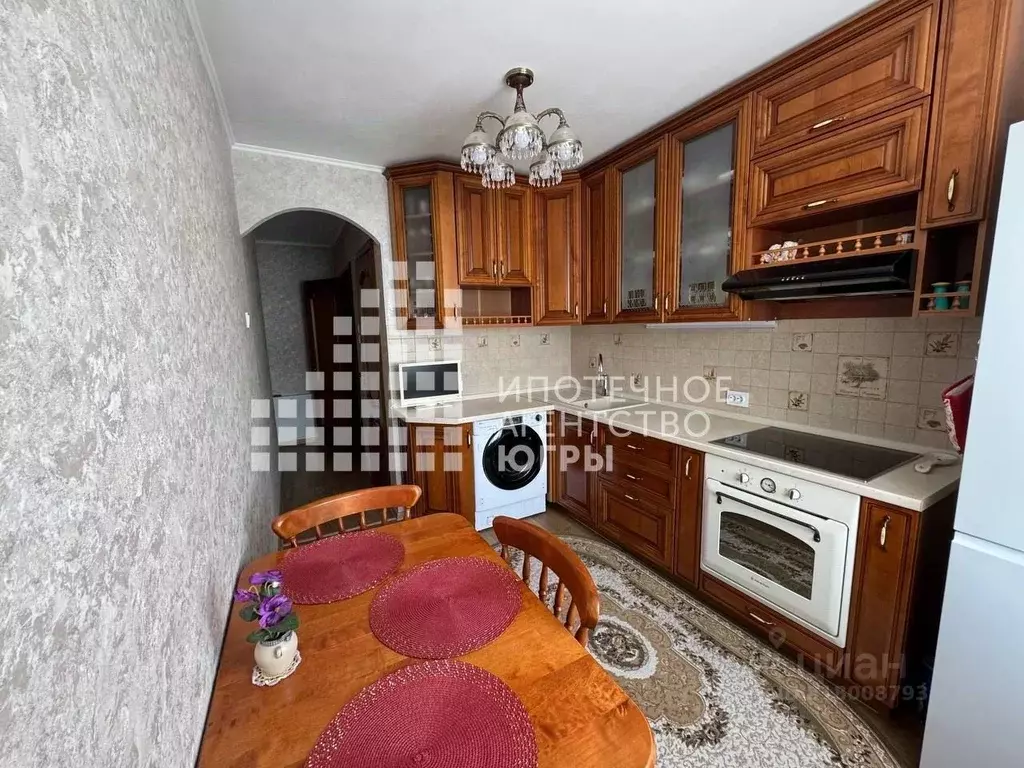 2-к кв. Ханты-Мансийский АО, Ханты-Мансийск ул. Сирина, 76 (50.4 м) - Фото 1