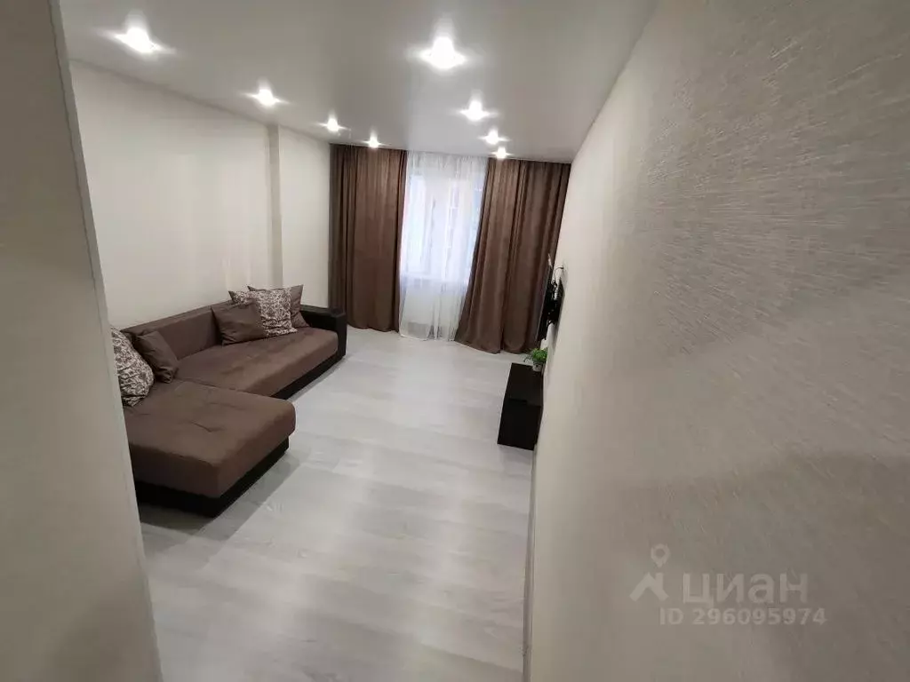 2-к кв. Самарская область, Самара Революционная ул., 101Вк1 (70.0 м) - Фото 1