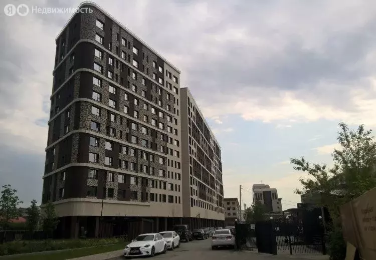 2-комнатная квартира: Тюмень, улица Николая Машарова, 10 (56.9 м) - Фото 1