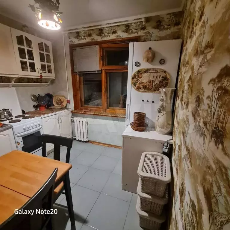 1-к. квартира, 54 м, 2/5 эт. - Фото 0