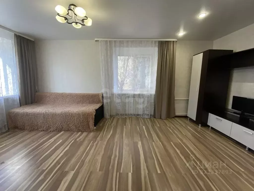 Студия Тюменская область, Тюмень Колхозная ул., 2 (30.2 м) - Фото 1