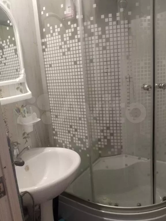 Комната 18,5 м в 1-к., 2/5 эт. - Фото 0