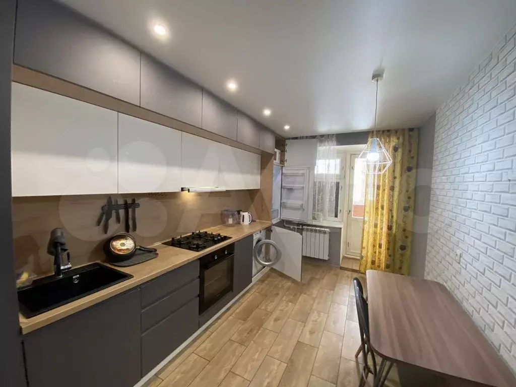 3-к. квартира, 82 м, 1/5 эт. - Фото 1