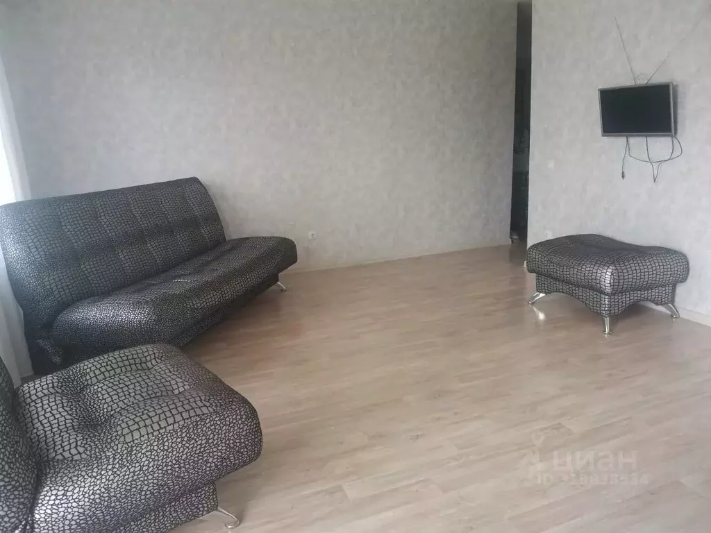 1-к кв. Омская область, Омск ул. Виталия Суровикина, 2 (34.0 м) - Фото 0