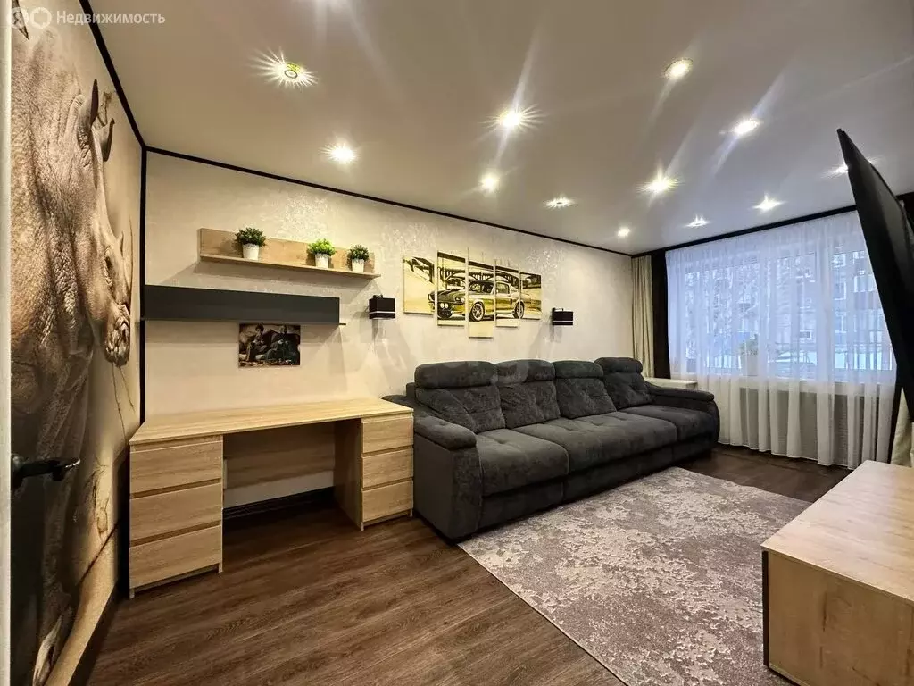 3-комнатная квартира: Петропавловск-Камчатский, улица В.В. ... - Фото 2