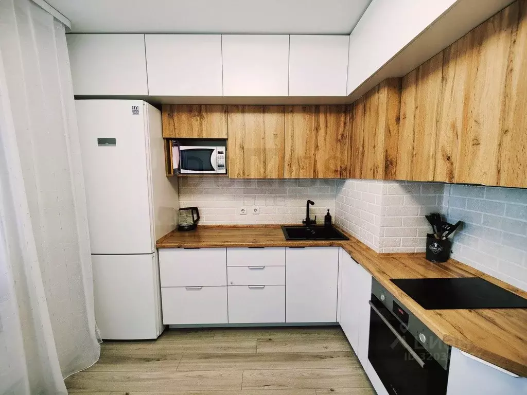 2-к кв. Свердловская область, Екатеринбург ул. Старых Большевиков, 3В ... - Фото 0