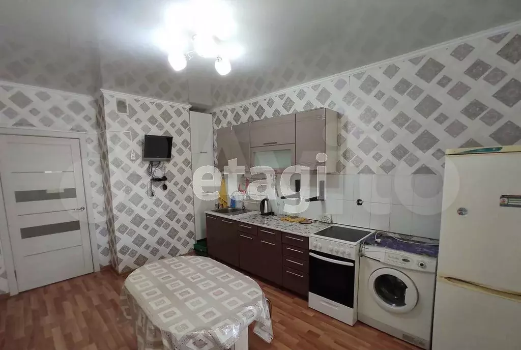1-к. квартира, 42 м, 6/17 эт. - Фото 1