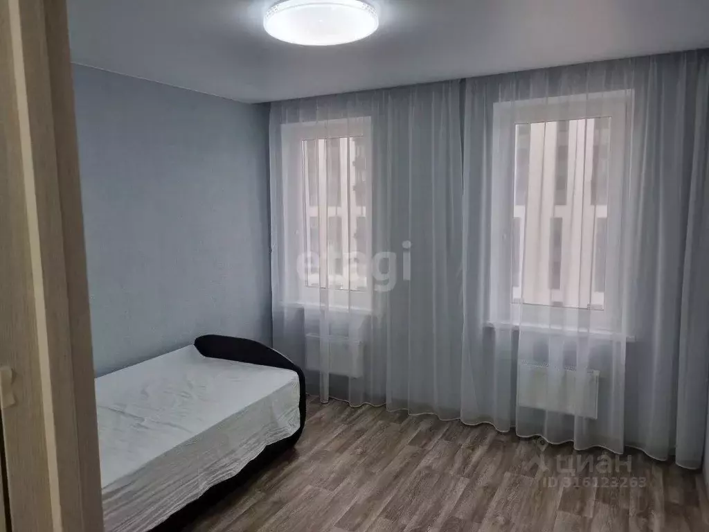 1-к кв. Тюменская область, Тобольск 6-й мкр, 110к1 (39.9 м) - Фото 0