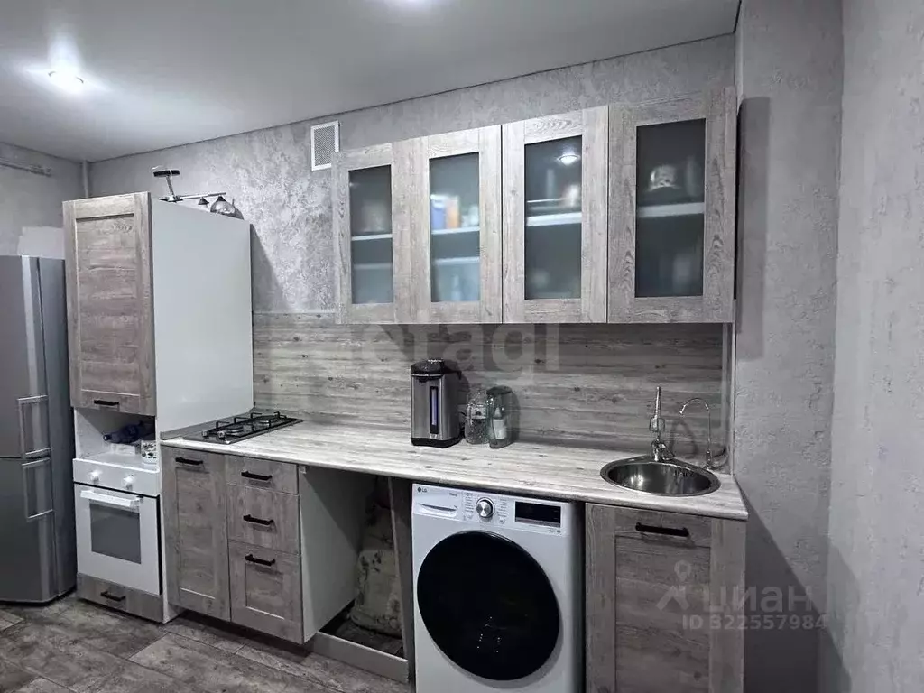 2-к кв. Саратовская область, Саратов ул. Имени А.П. Чехова, 8 (52.9 м) - Фото 1