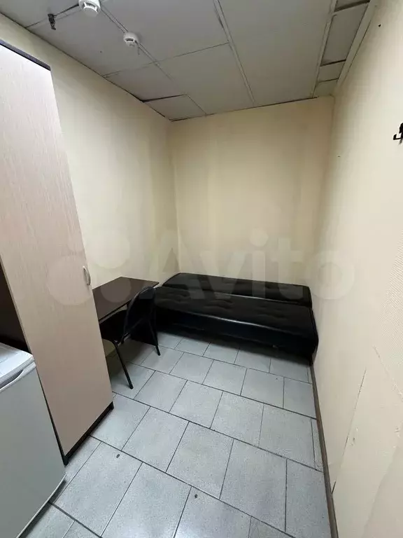Комната 8 м в 2-к., 2/4 эт. - Фото 0