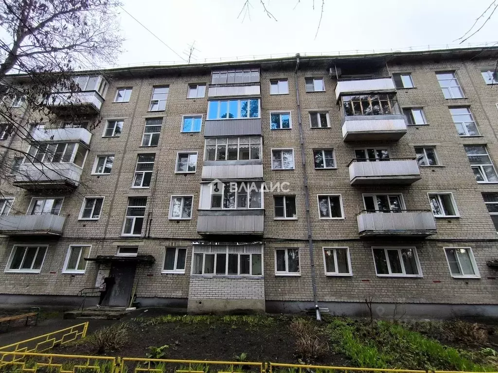 2-к кв. Пензенская область, Заречный Братская ул., 4 (50.2 м) - Фото 1