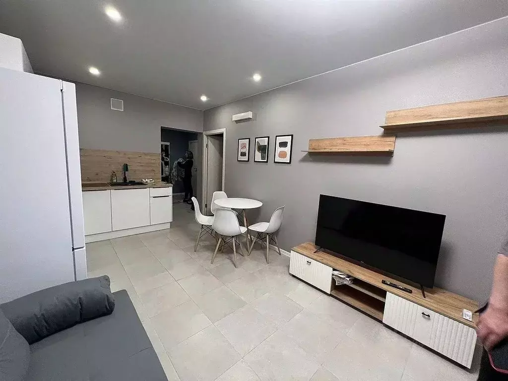 2-к кв. Московская область, Люберцы ул. Летчика Ларюшина, 10 (42.0 м) - Фото 2