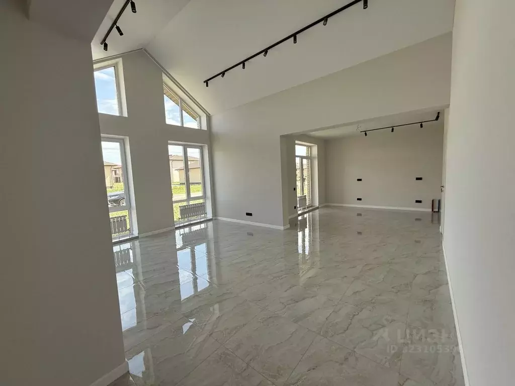 Дом в Татарстан, Лаишевский район, Большекабанское с/пос, с. Большие ... - Фото 1