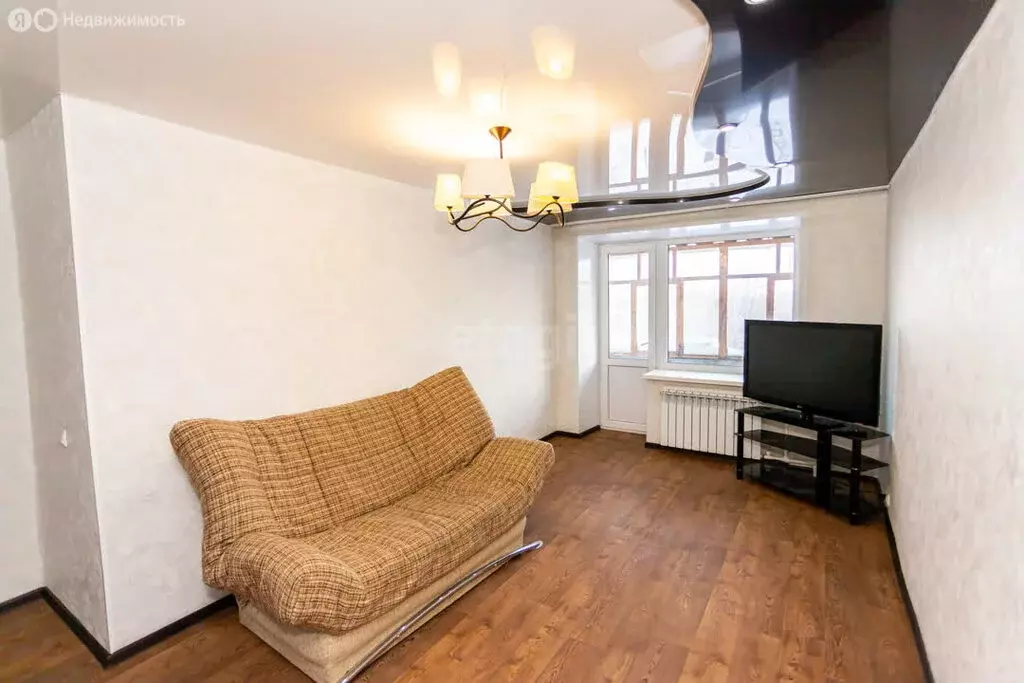 3-комнатная квартира: Елабуга, проспект Мира, 8 (58.4 м) - Фото 2