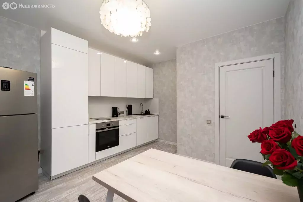 3-комнатная квартира: Иркутск, Байкальская улица, 236В/1 (73.3 м) - Фото 0