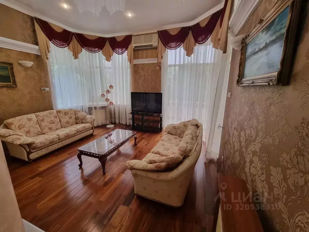 Дом в Краснодарский край, Сочи Курортный просп., 120к5 (500 м) - Фото 1