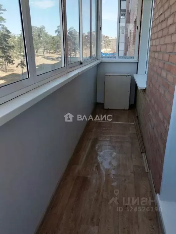 1-к кв. Бурятия, Улан-Удэ ул. Калашникова, 11Б (42.2 м) - Фото 1