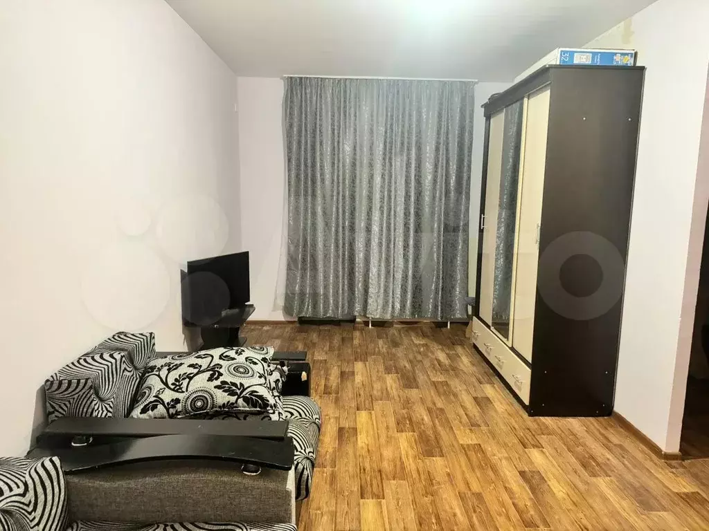 1-к. квартира, 35,7 м, 1/3 эт. - Фото 0
