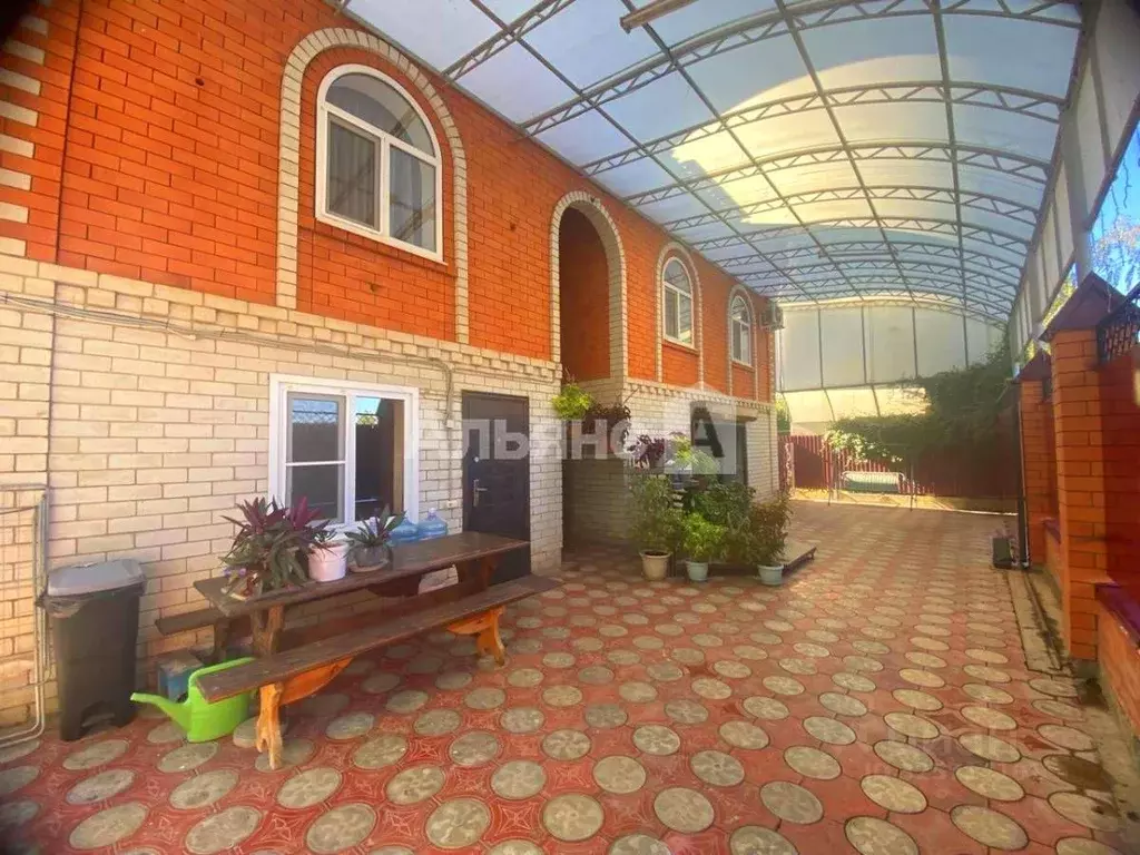 Дом в Краснодарский край, Курганинск Набережная ул. (196 м) - Фото 1