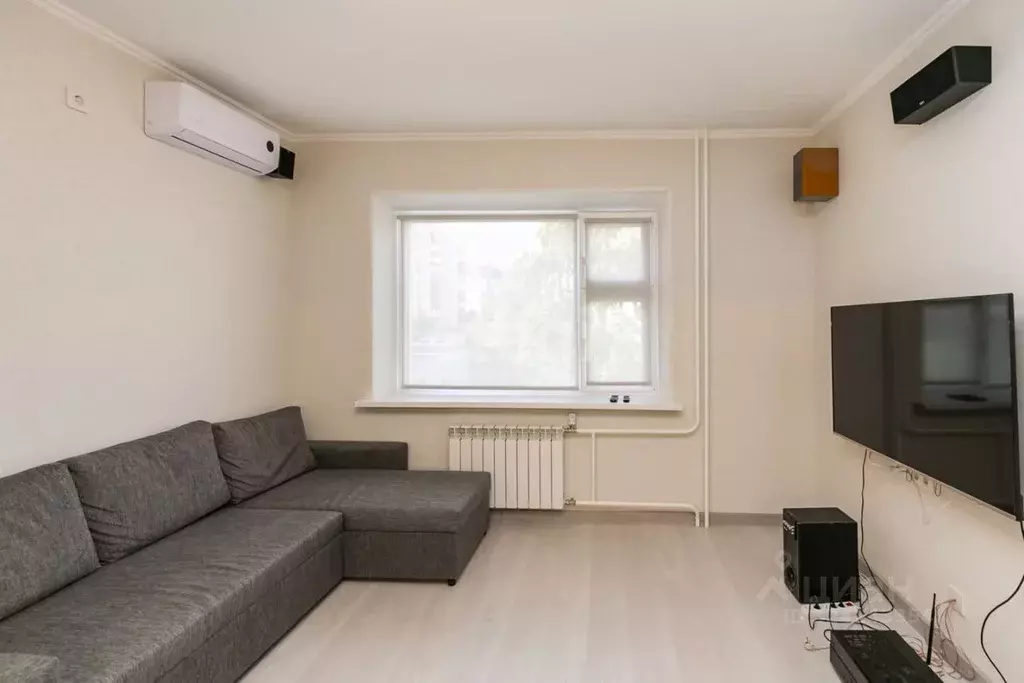 3-к кв. Ханты-Мансийский АО, Сургут Югорская ул., 5/2 (71.5 м) - Фото 1