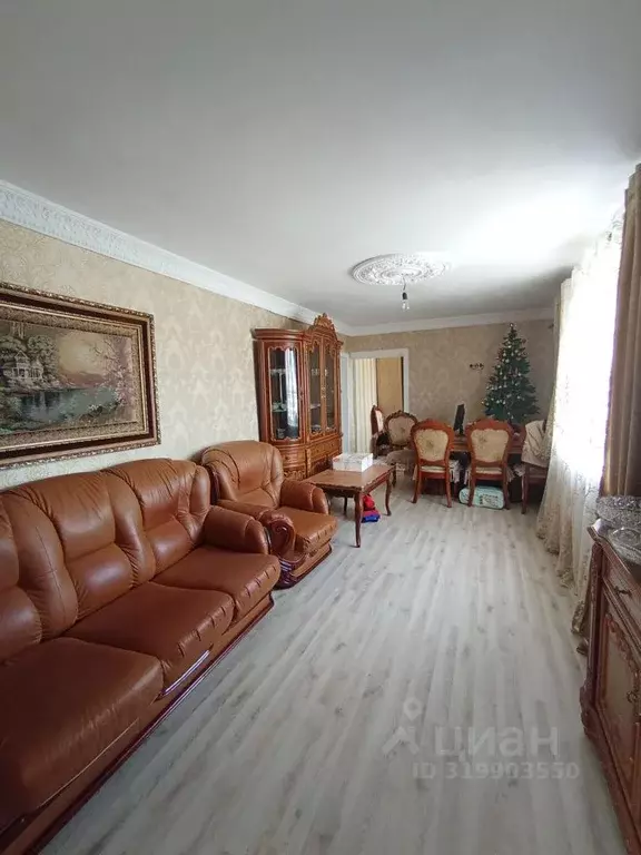 Дом в Дагестан, Каспийск ул. Арсена Магомедрагимова, 15 (180 м) - Фото 1