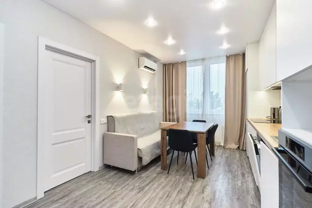 2-к кв. Тюменская область, Тюмень ул. Менжинского, 60 (55.0 м) - Фото 1