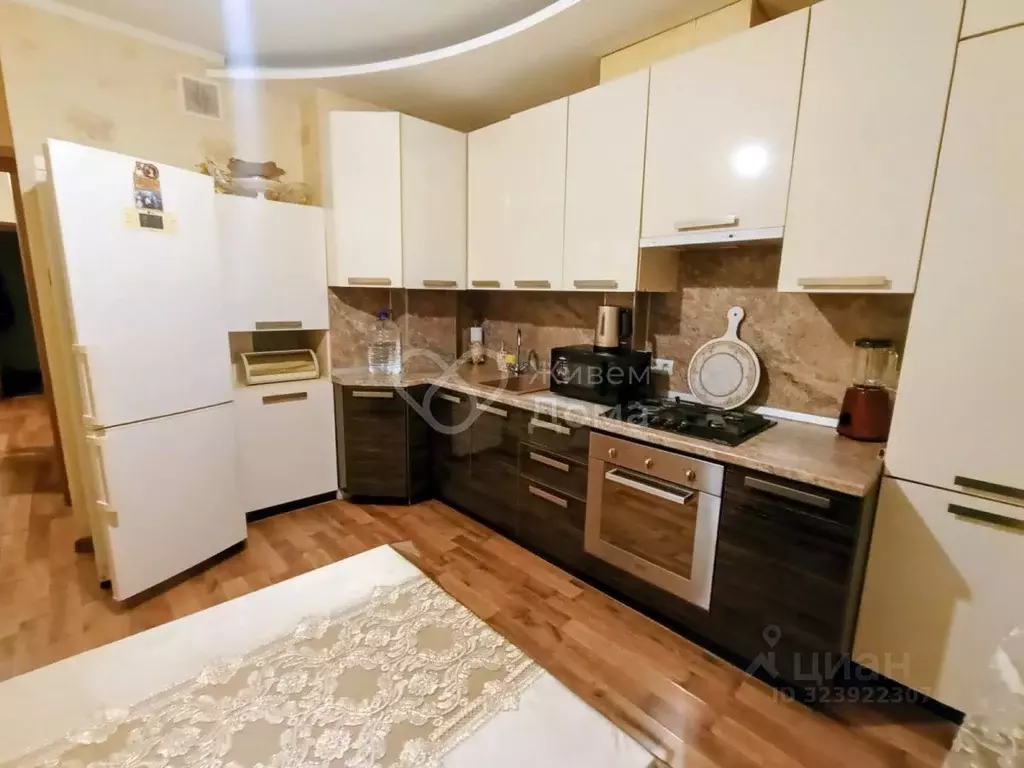 2-к кв. Волгоградская область, Волгоград ул. имени Хорошева, 14А (82.3 ... - Фото 1