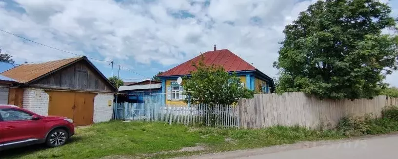 Дом в Свердловская область, Каменск-Уральский городской округ, д. ... - Фото 1