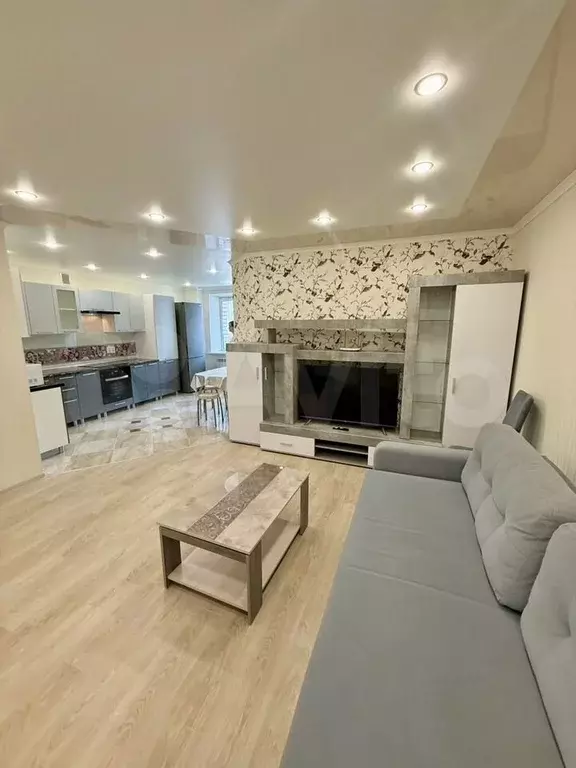 2-к. квартира, 50 м, 4/15 эт. - Фото 0