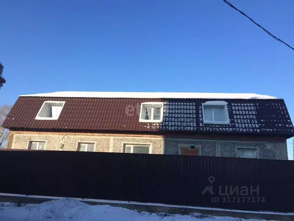 Дом в Амурская область, Белогорск ул. 50 лет Комсомола (443 м) - Фото 0