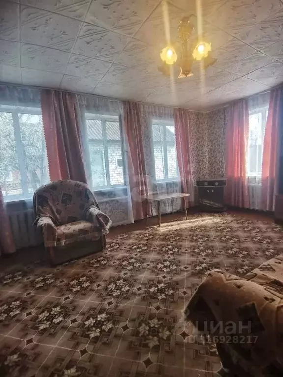Дом в Брянская область, Жуковка Сельская ул. (67 м) - Фото 1