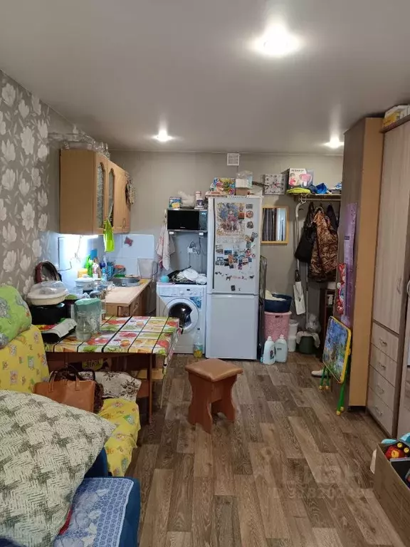 Комната Омская область, Омск ул. Декабристов, 157 (18.2 м) - Фото 0