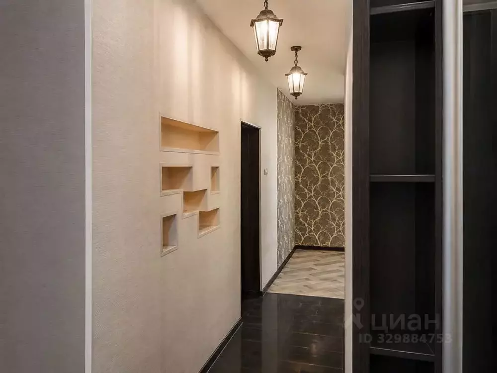 3-к кв. Иркутская область, Иркутск ул. Доржи Банзарова, 33 (75.7 м) - Фото 0