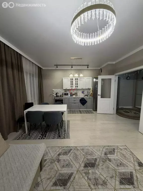 3-комнатная квартира: Кызыл, улица Ооржака Лопсанчапа, 39 (67.4 м) - Фото 1