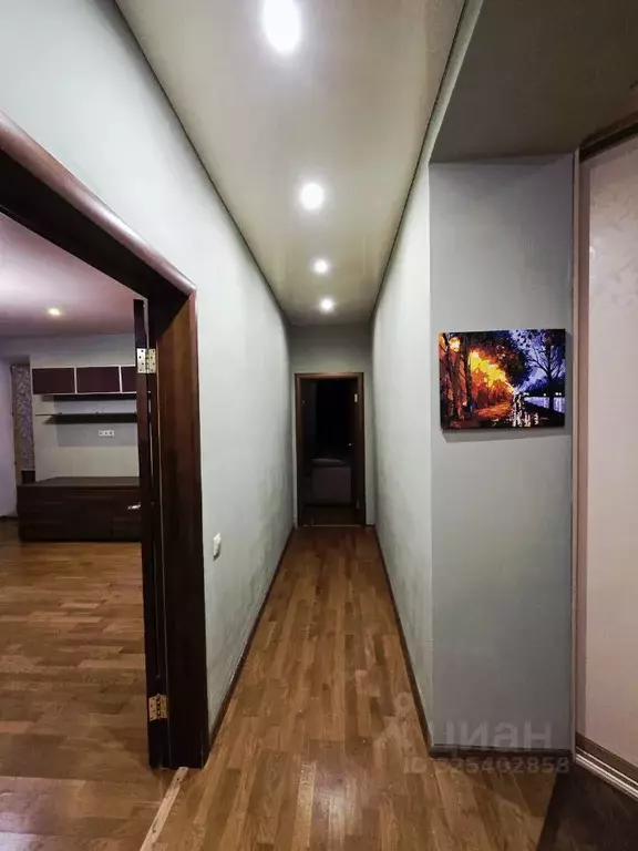 2-к кв. Тюменская область, Тюмень ул. Свердлова, 18 (65.0 м) - Фото 2