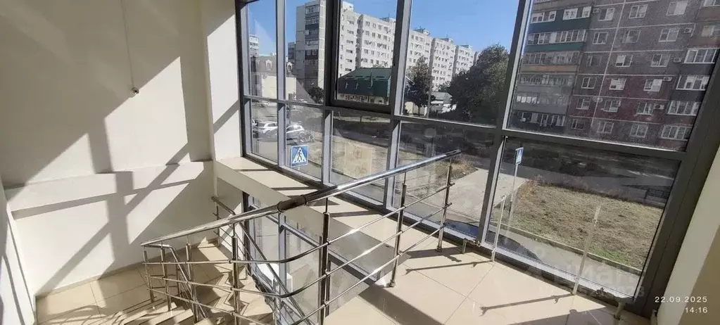 Помещение свободного назначения в Адыгея, Майкоп ул. Чкалова, 65 (22 ... - Фото 1